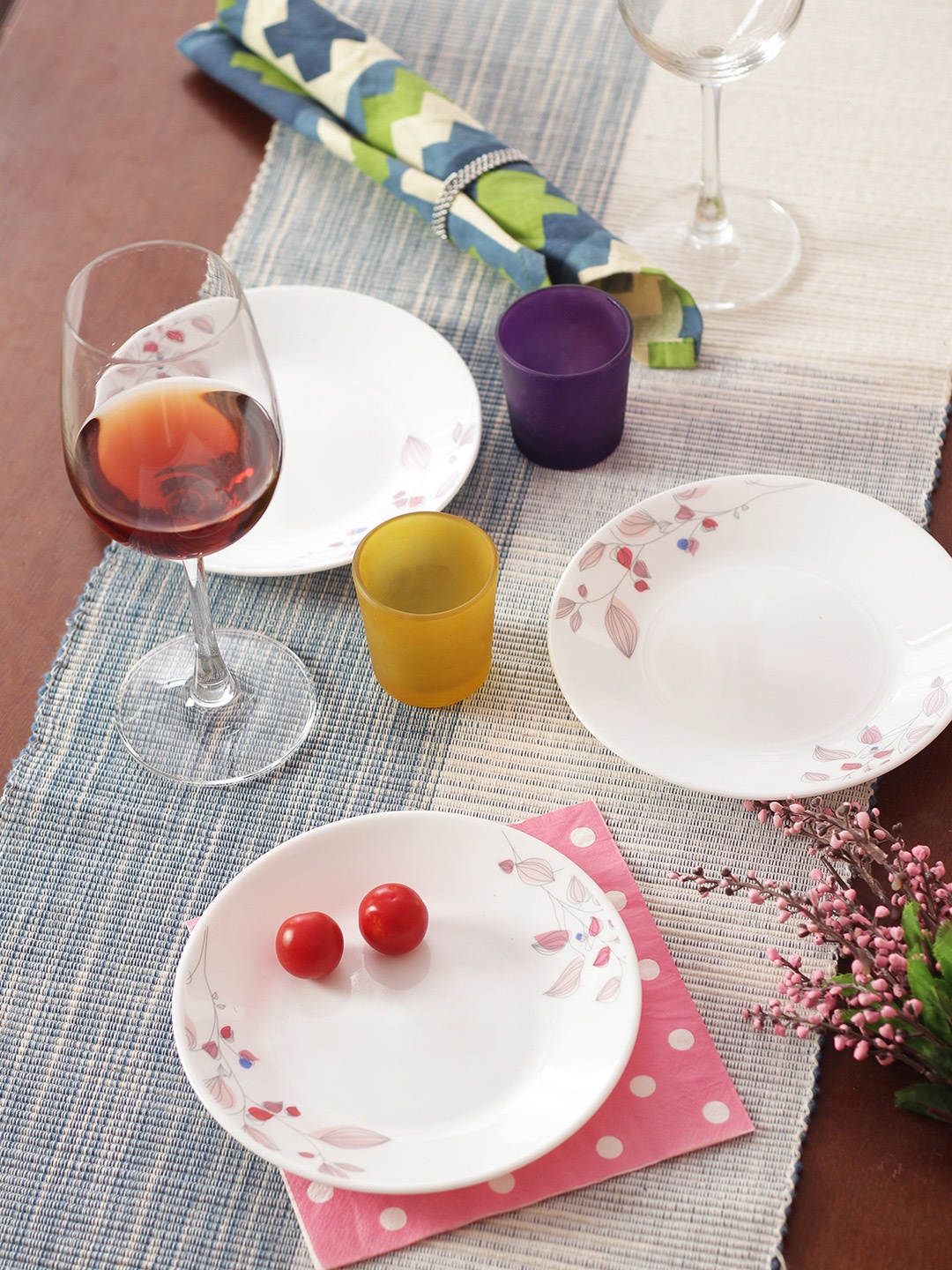 

Corelle White Set of 6 Printed Glass Plates