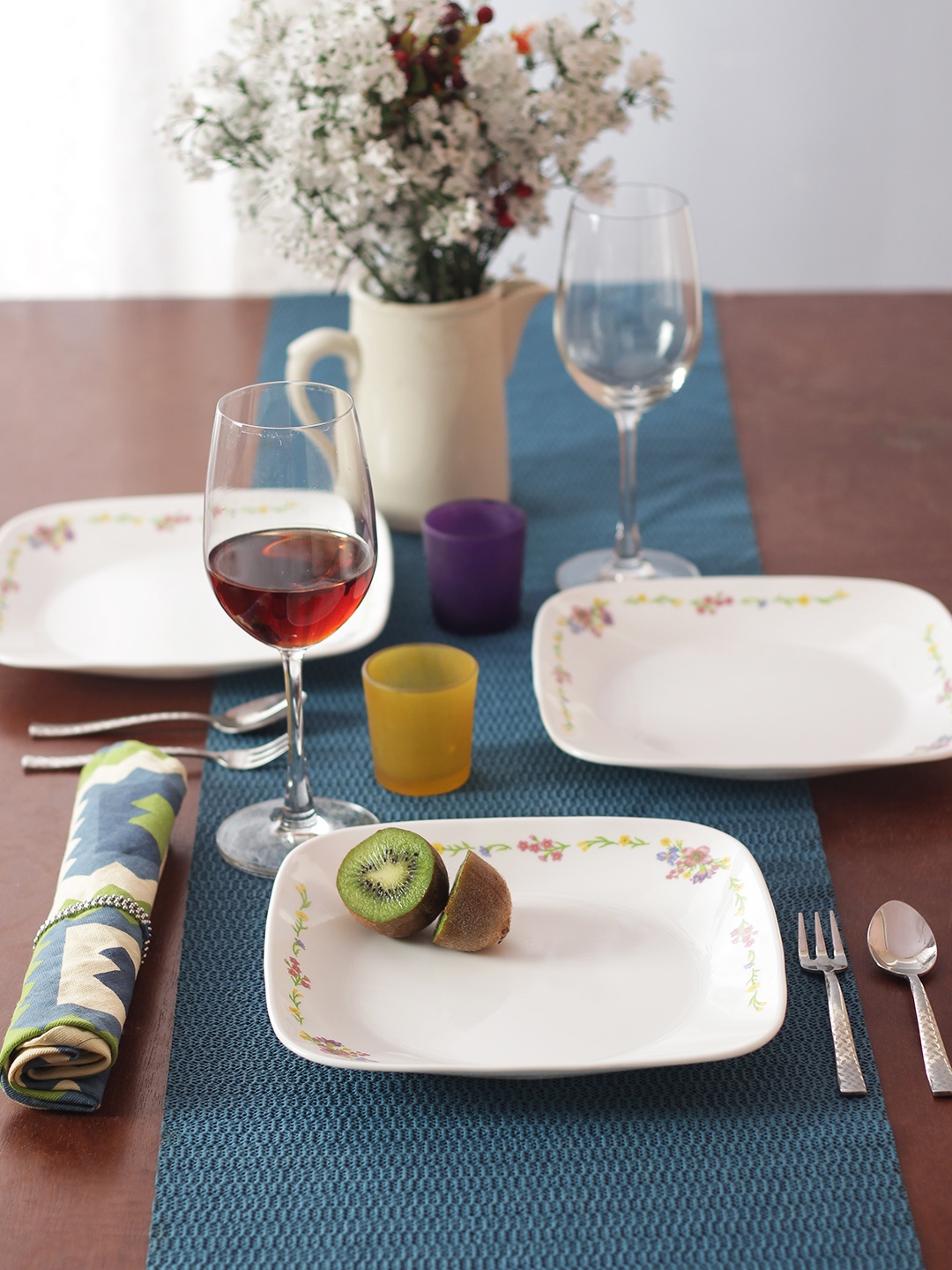 Corelle Set of 6 White Printed Glass Plates Set