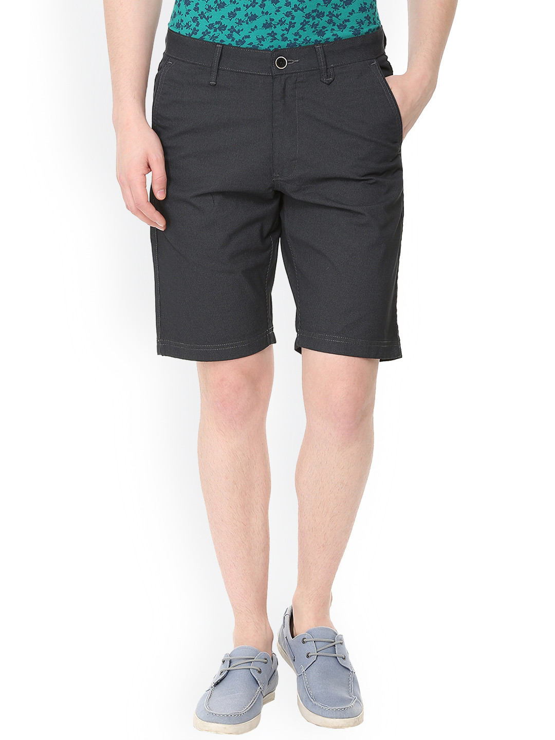 

Van Heusen Sport Men Grey Solid Regular Fit Regular Shorts