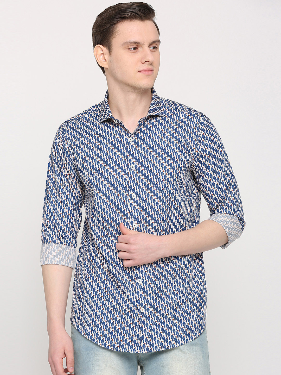

SIMON CARTER LONDON Men Blue & White Slim Fit Printed Casual Shirt