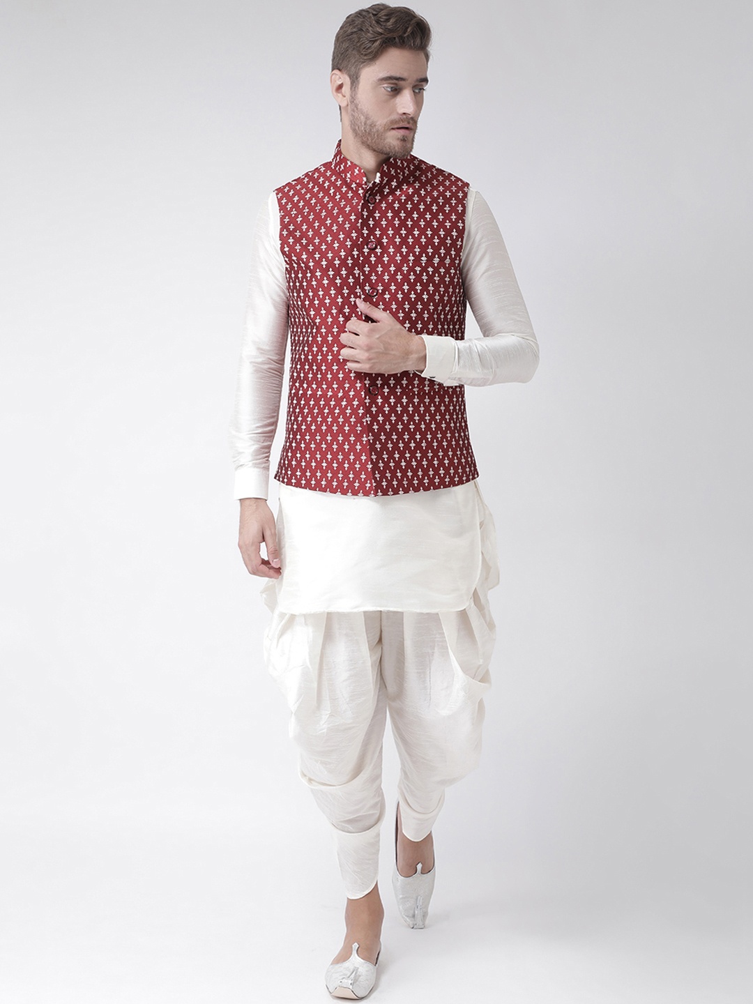 

DEYANN Men Off-White Solid Kurta with Patiala & Nehru Jacket
