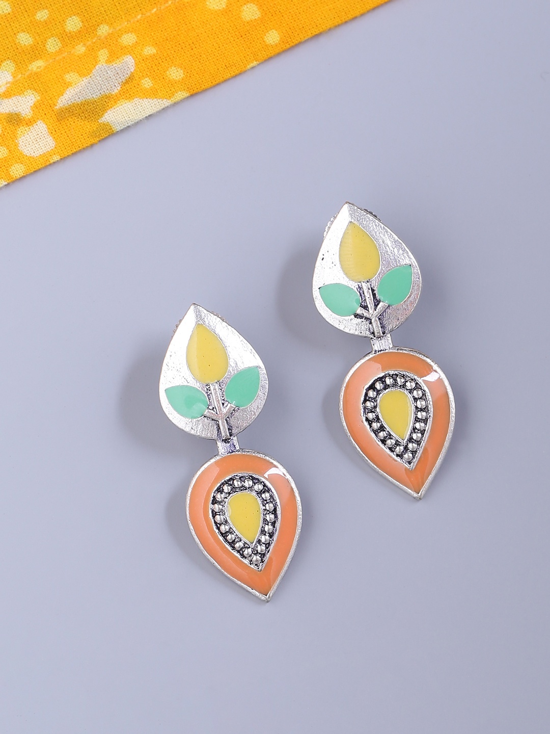 

Voylla Multicoloured & Silver-Plated Enamelled Teardrop Shaped Studs, Multi