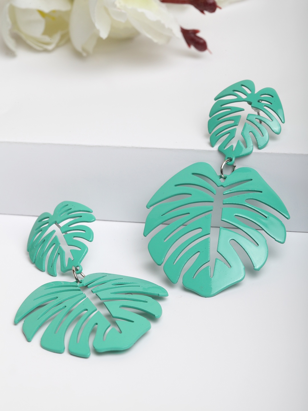 

AVANT-GARDE PARIS Sea Green Leaf Shaped Drop Earrings