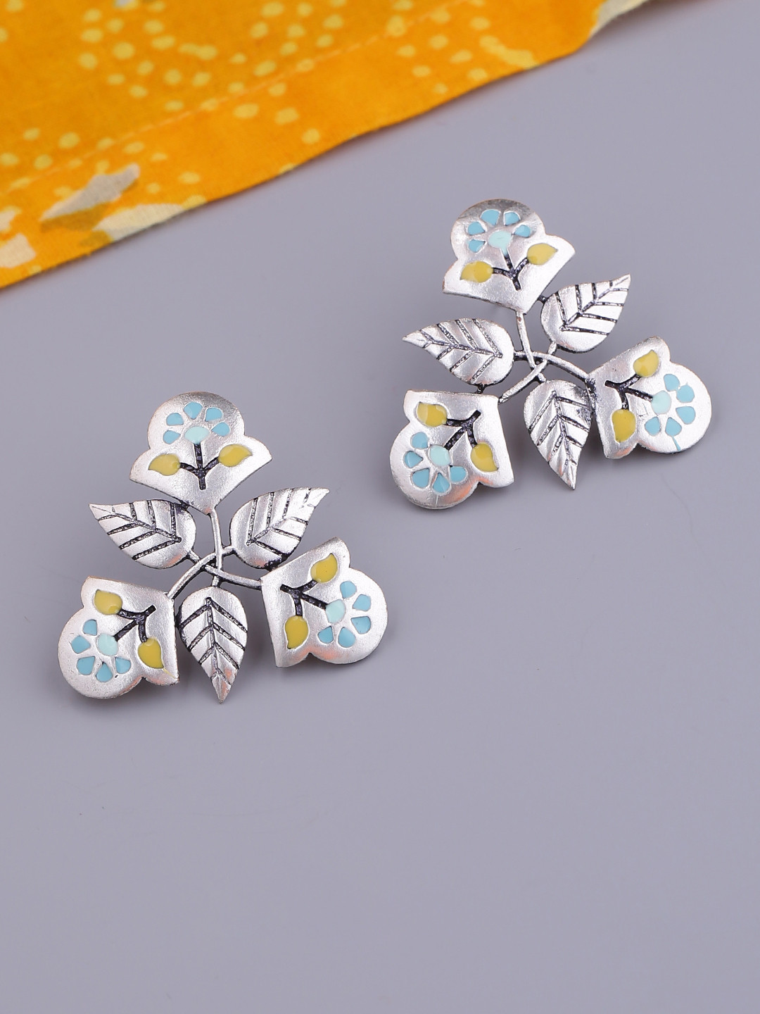

Voylla Silver-Plated Leaf Shaped Studs