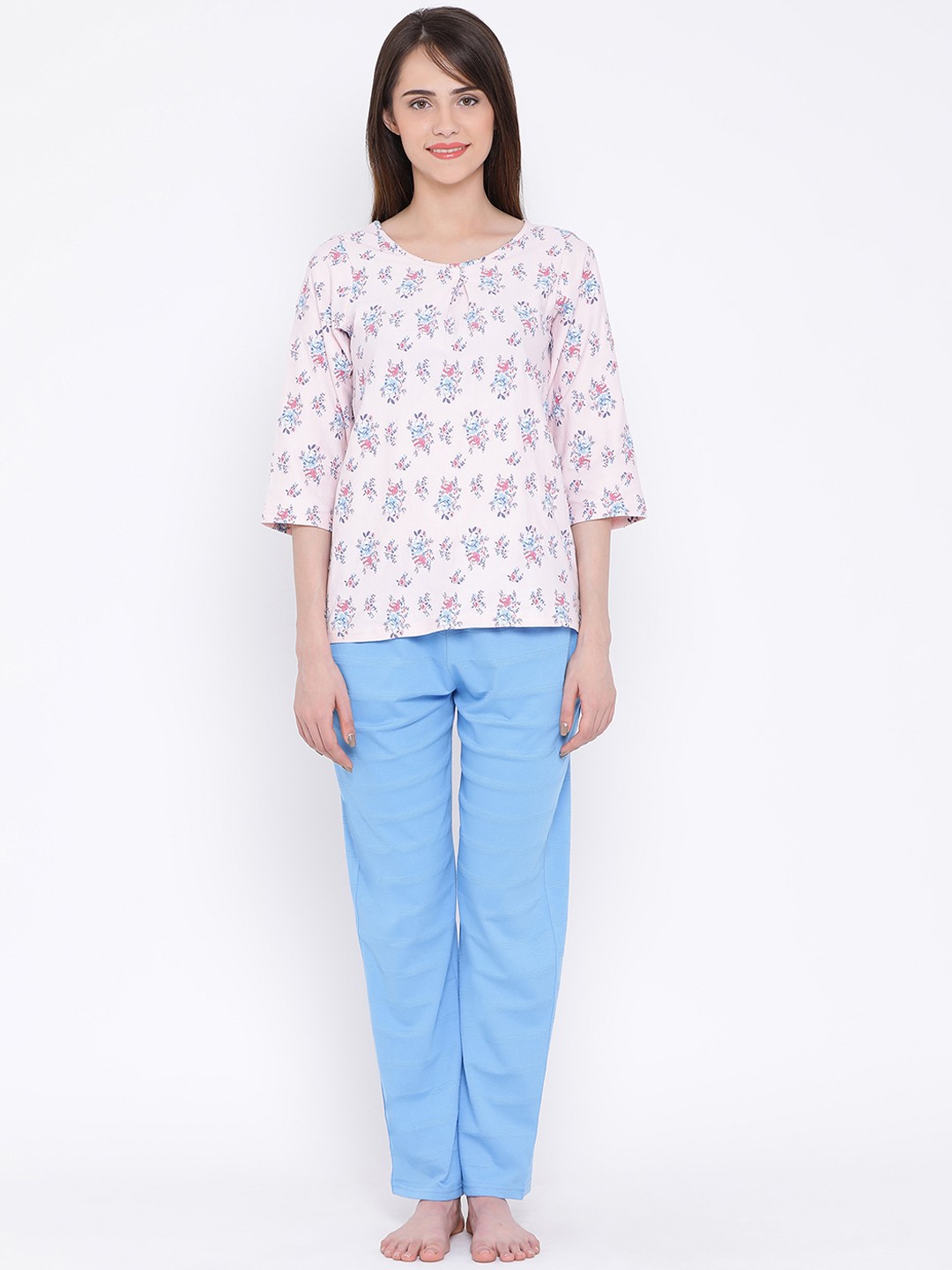 

Clovia Women Pink & Blue Printed Night suit LS0403P22XL
