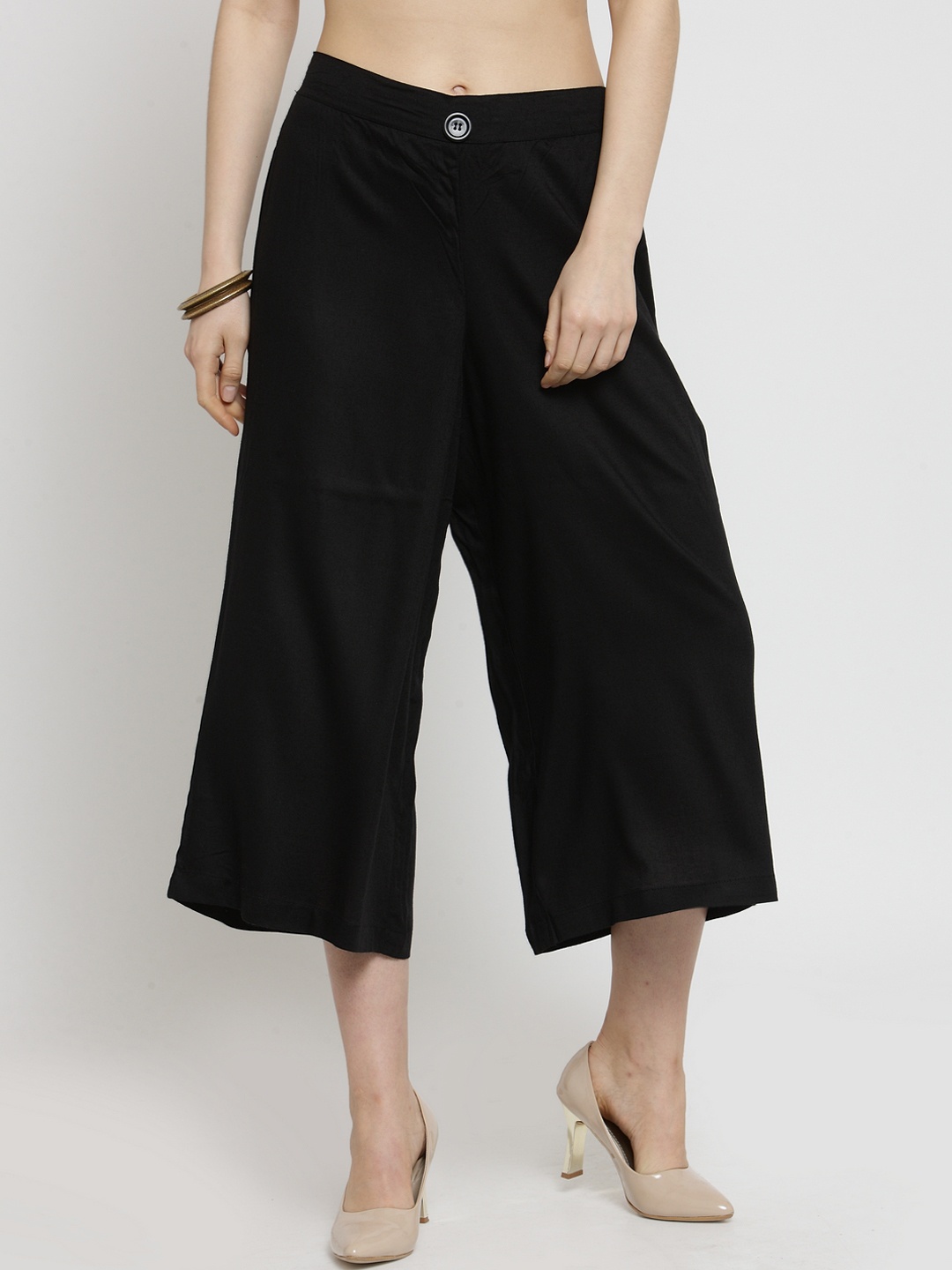 

Varanga Women Black Solid Straight Crop Palazzos