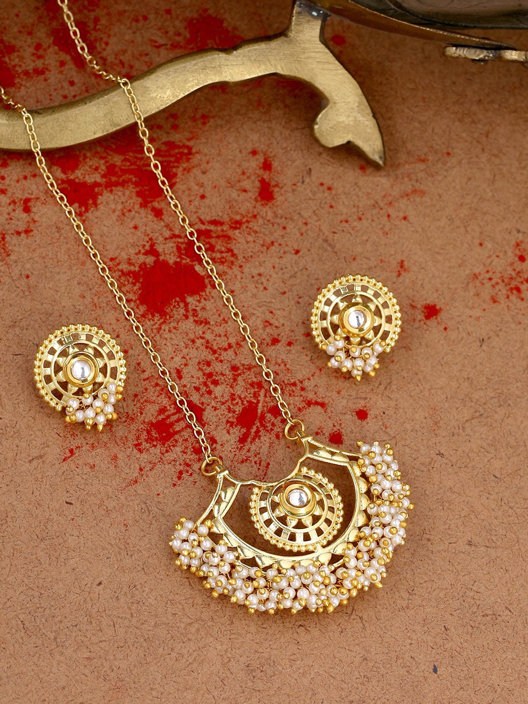

Voylla Women Gold-Plated Pearl Beaded Jewellery Set