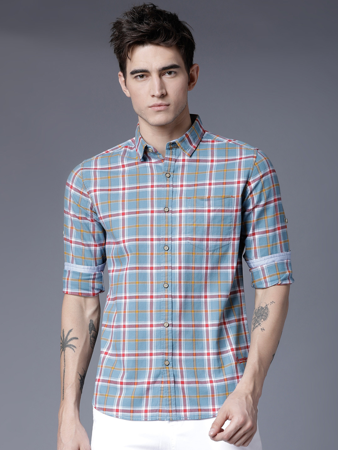 

LOCOMOTIVE Men Blue & Red Slim Fit Checked Casual Shirt