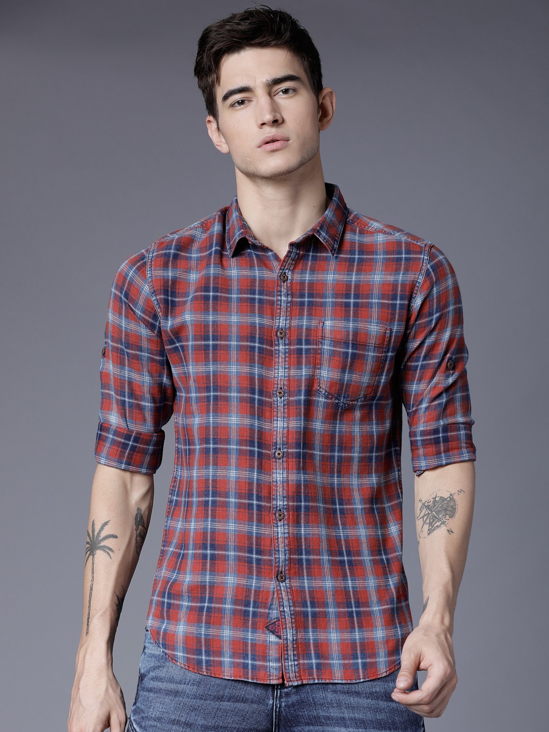 

LOCOMOTIVE Men Brown & Navy Blue Slim Fit Checked Casual Shirt
