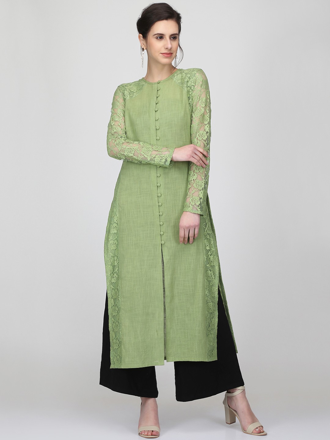 

Ojjasvi Women Green Solid Straight Kurta