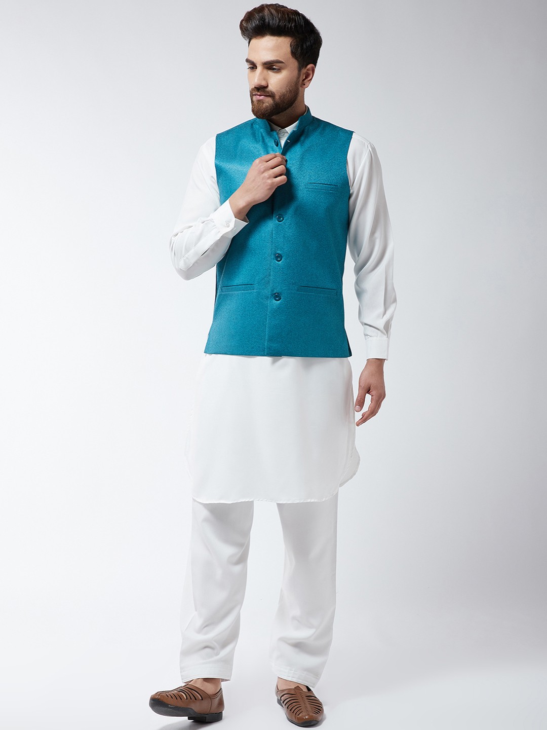 

SOJANYA Men White & Blue Solid Kurta with Salwar and Nehru Jacket