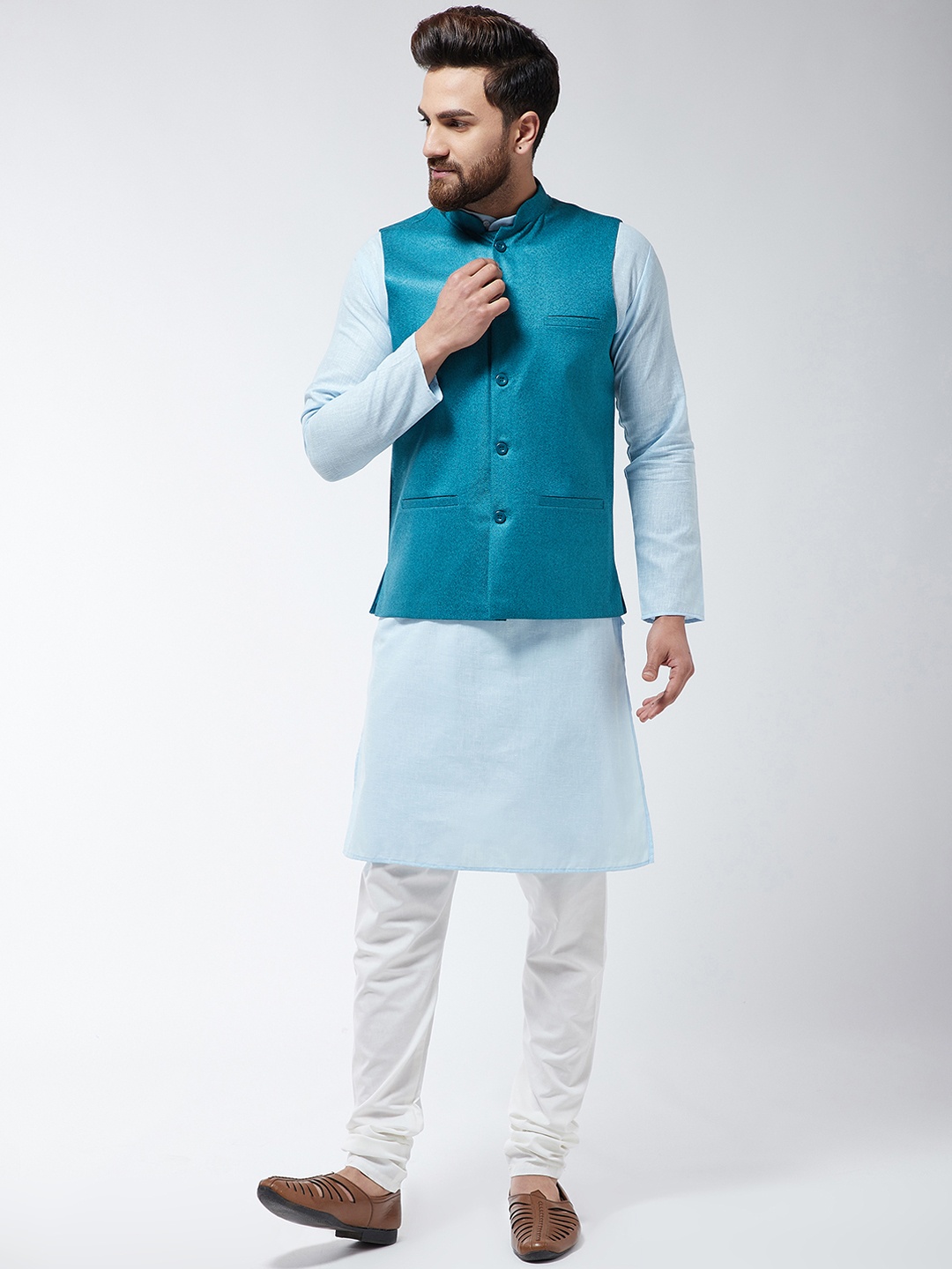 

SOJANYA Men Blue & Off-White Solid Kurta with Churidar