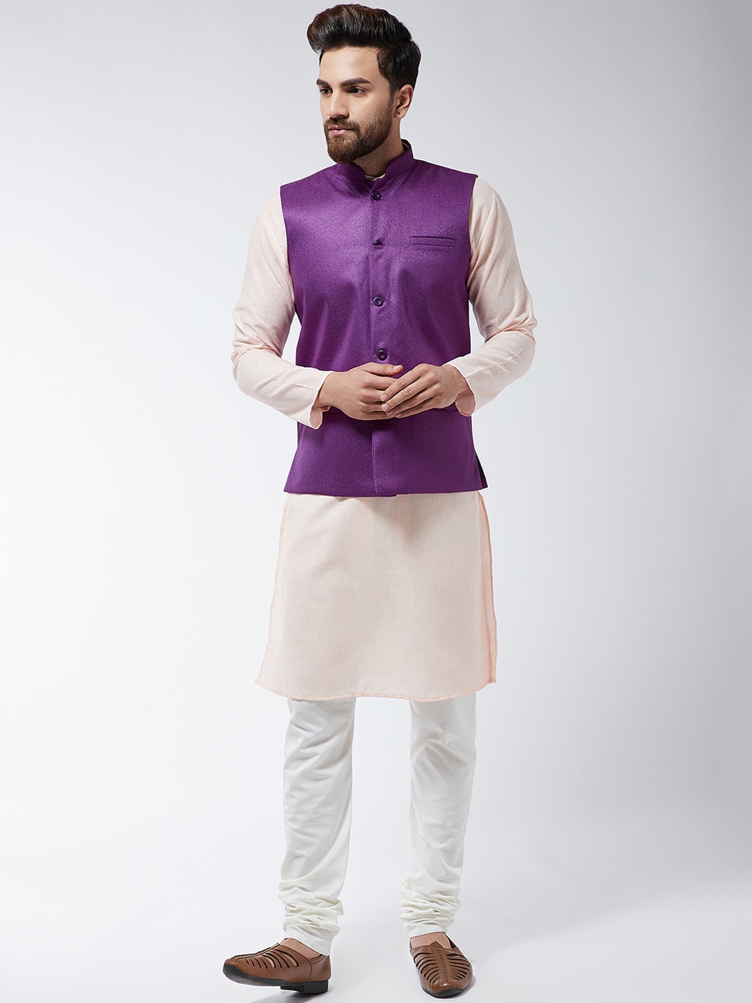 

SOJANYA Men Peach-Coloured & Off-White Solid Kurta with Churidar