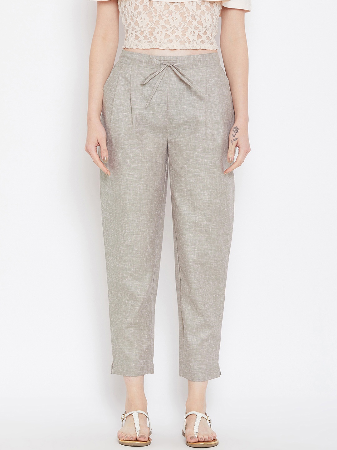 

Bitterlime Women Grey Relaxed Regular Fit Solid Peg Trousers