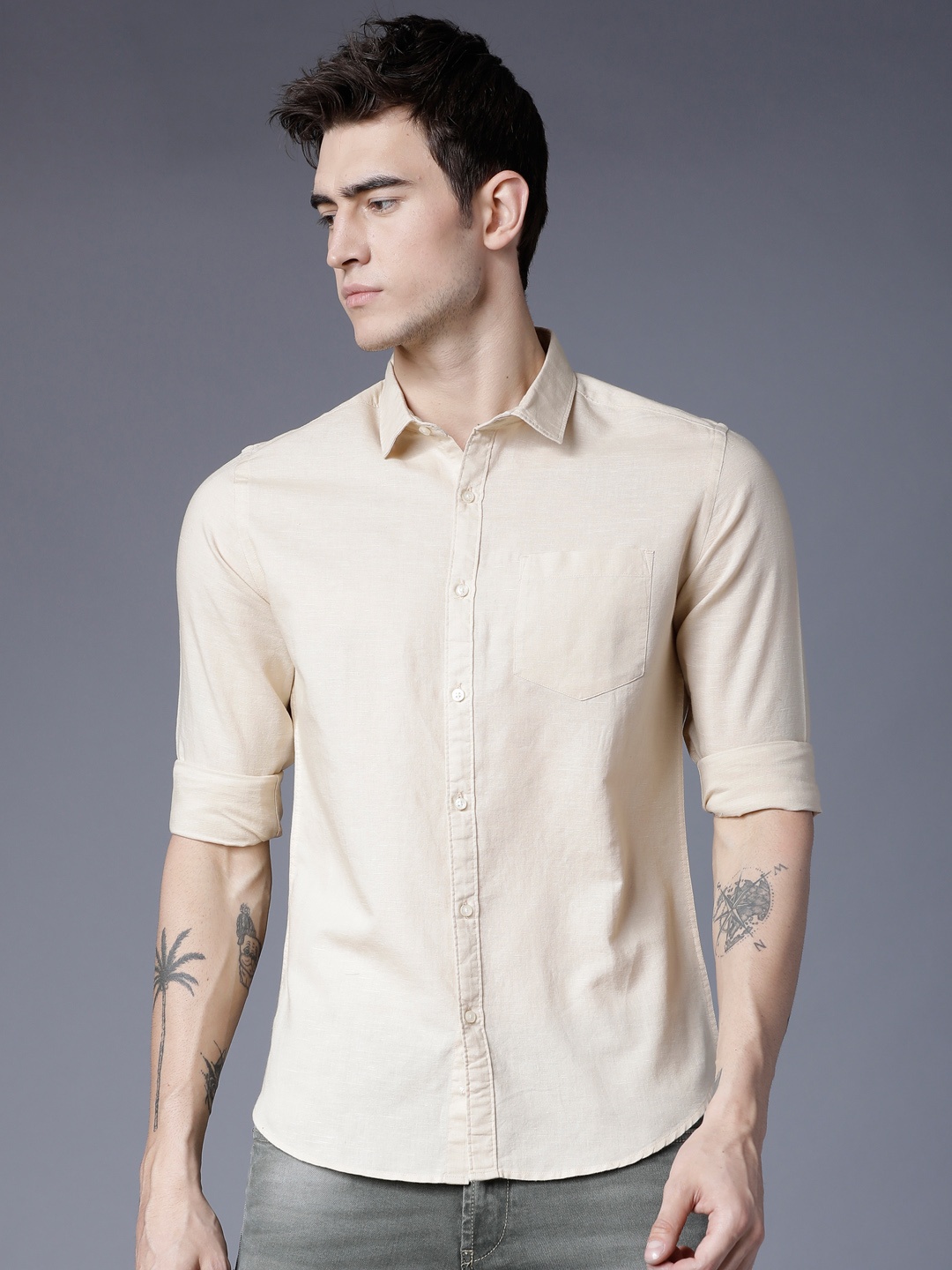 

Black coffee Men Beige Slim Fit Solid Casual Shirt