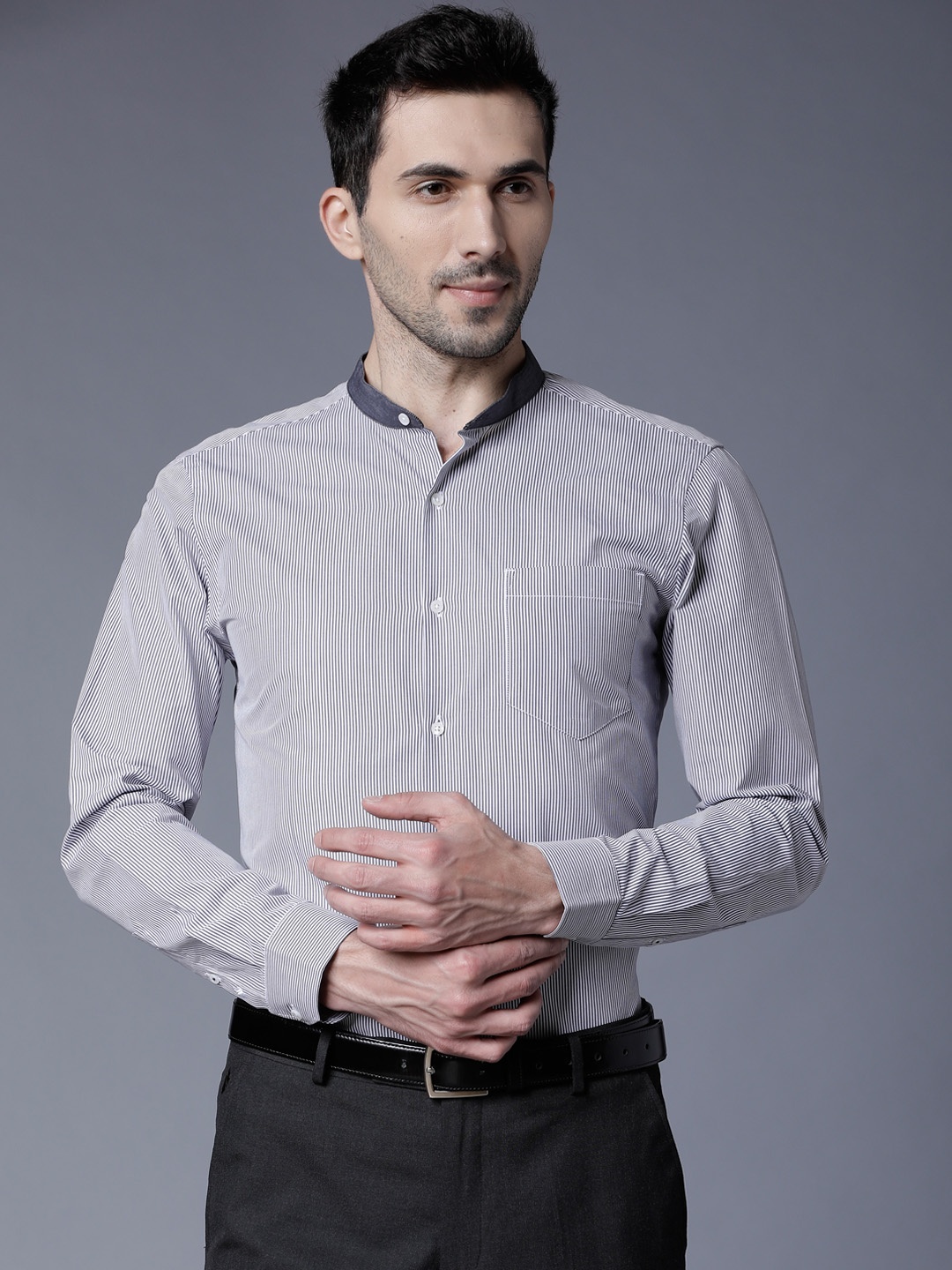 

Black coffee Men White & Grey Slim Fit Striped Formal Shirt