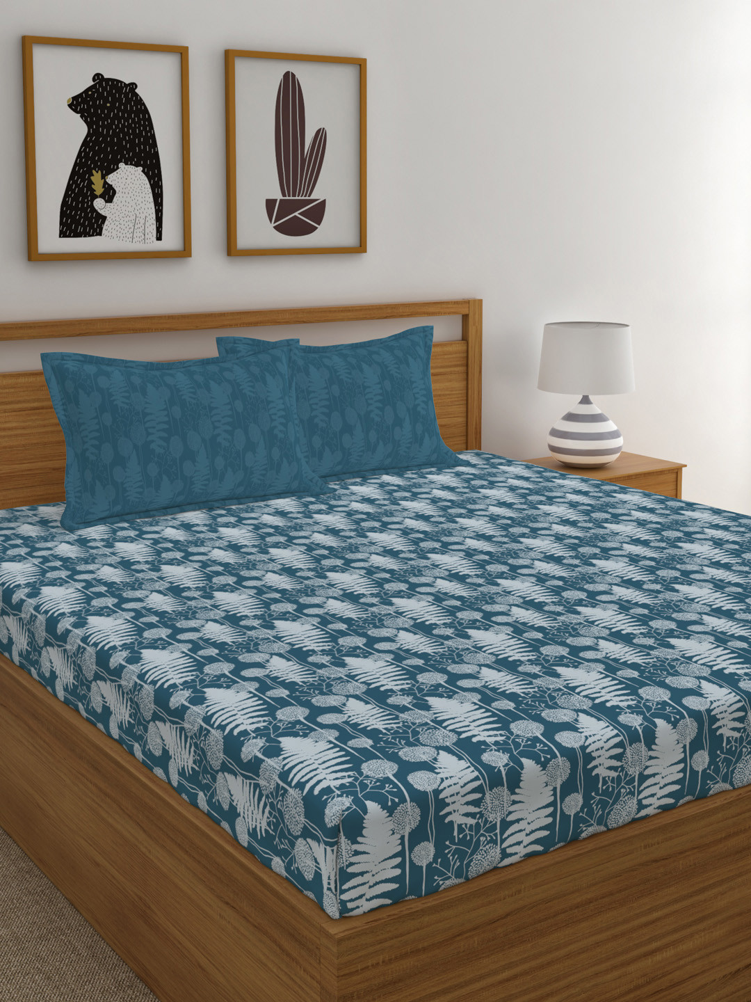 

MYTRIDENT Blue Off-White Floral 120 TC Cotton 1 Queen Bedsheet with 2 Pillow Covers