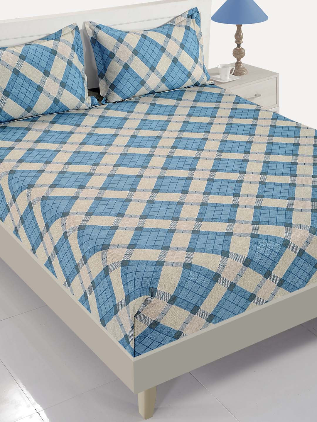 

SWAYAM Multicoloured Geometric 200 TC Cotton 1 Queen Bedsheet with 2 Pillow Covers, Multi