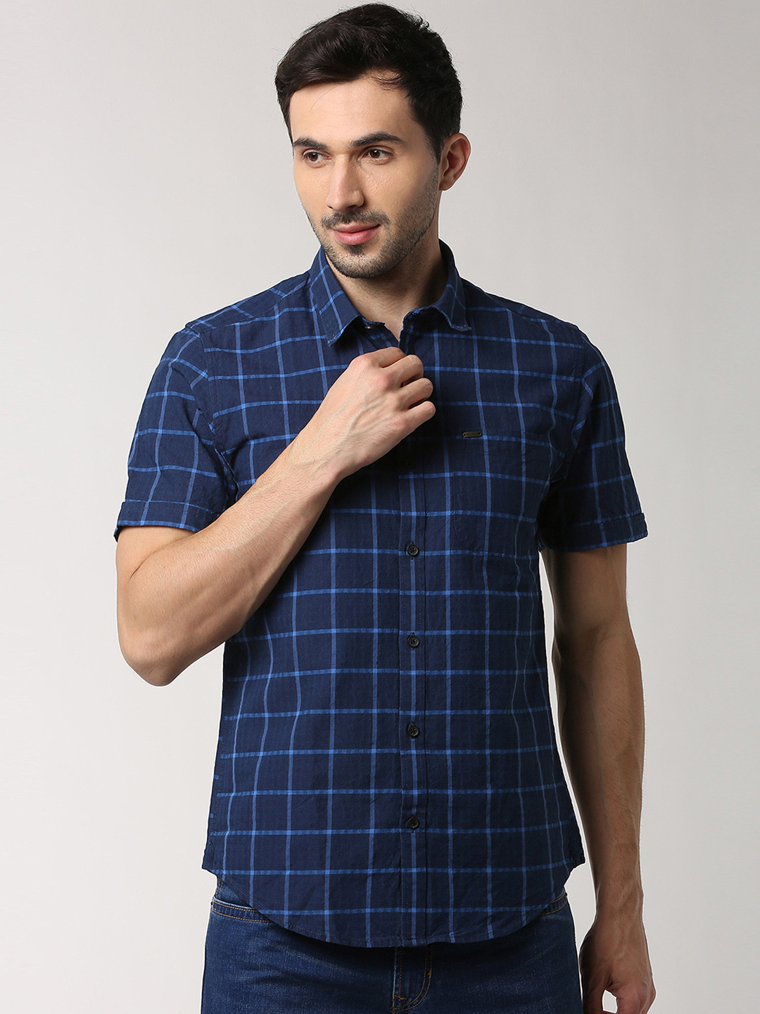 

Peter England Casuals Men Blue Slim Fit Checked Casual Shirt