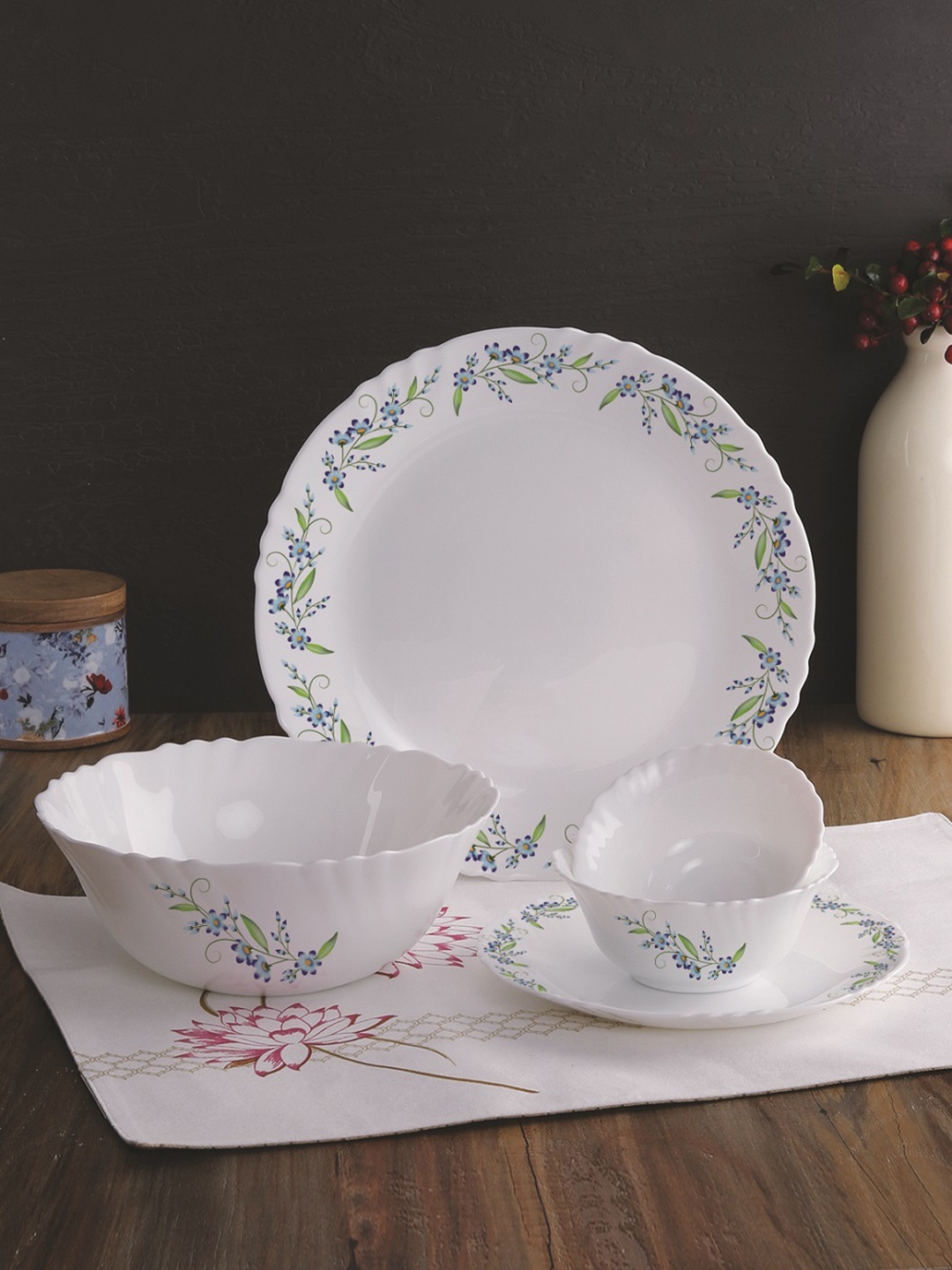 

Cello Set of 19 White & Blue Creeper Printed Opalware Imperial Dinner Set