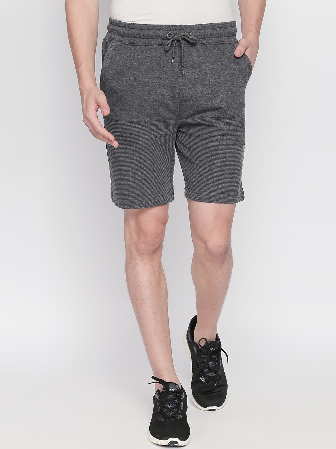 

Ajile by Pantaloons Men Charcoal Grey Self Design Slim Fit Regular Shorts