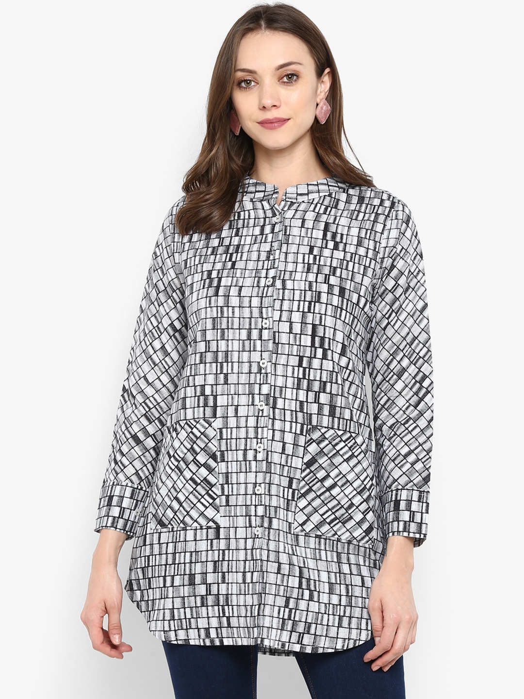 

Meeranshi Black & White Printed Tunic