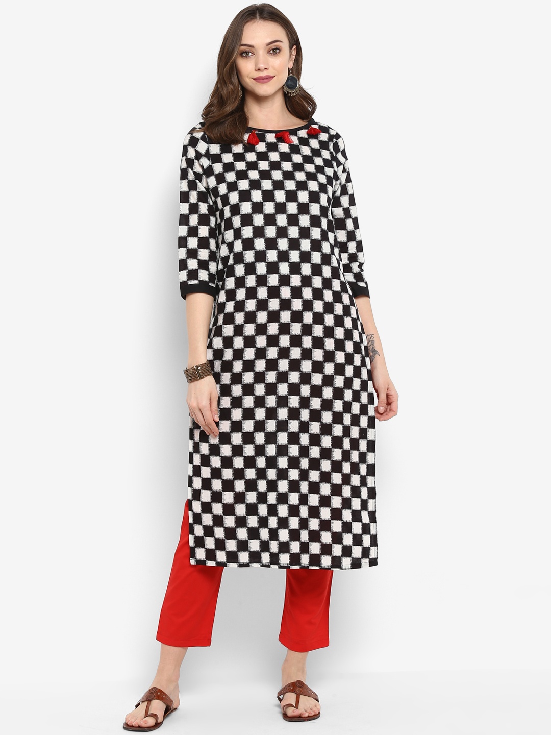 

Meeranshi Women Black & White Printed Kurta with Trousers