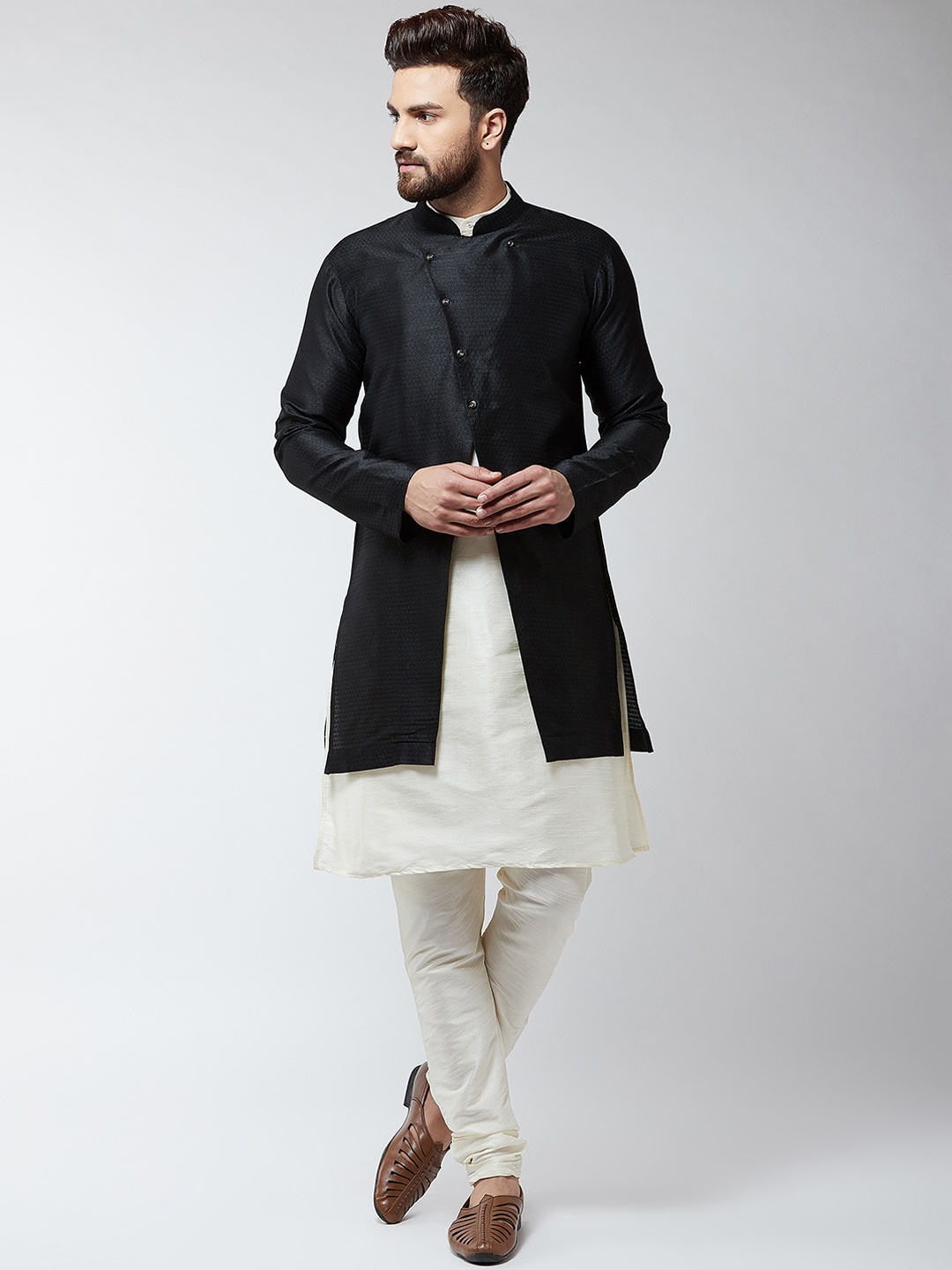 

SOJANYA Men Off-White & Black Self Design Kurta with Churidar