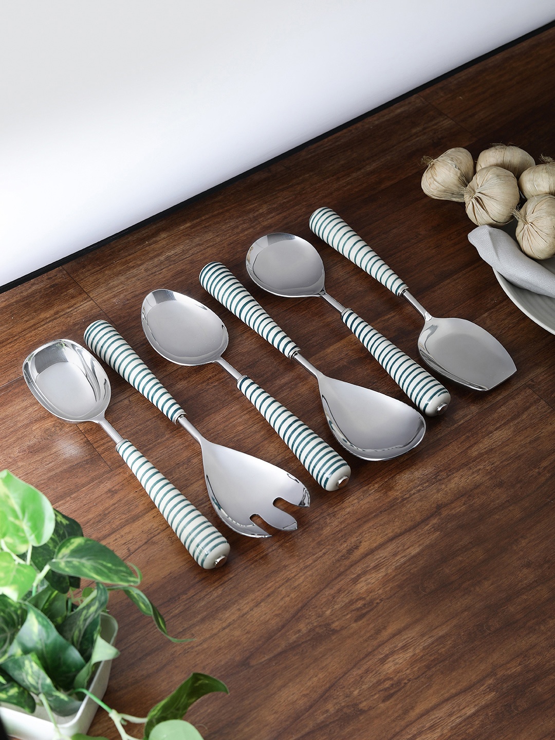 

VarEesha Set Of 6 Green Hand-Painted Stainless Steel Spoons Set