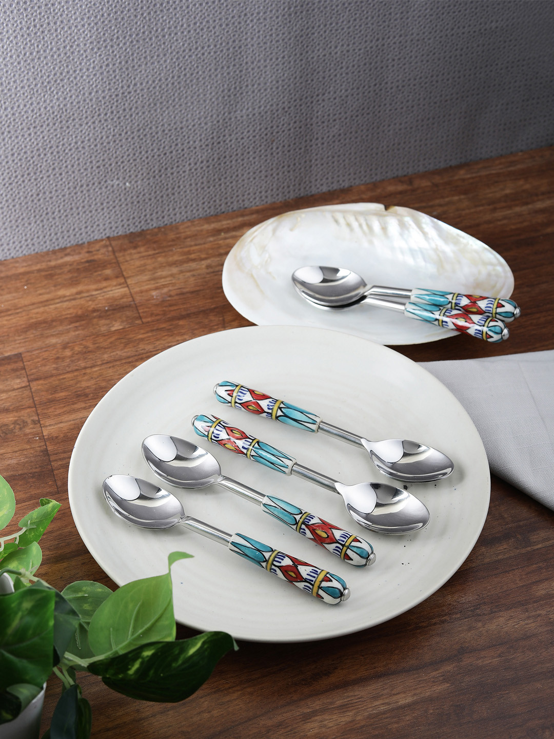 

VarEesha White & Blue 6-Pieces Printed Stainless Steel Handpainted Spoon Set, Green