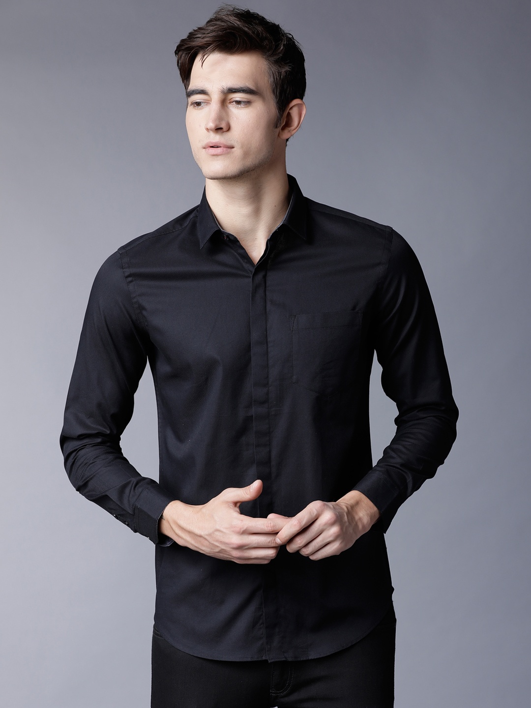 

Black coffee Men Black Slim Fit Solid Casual Shirt