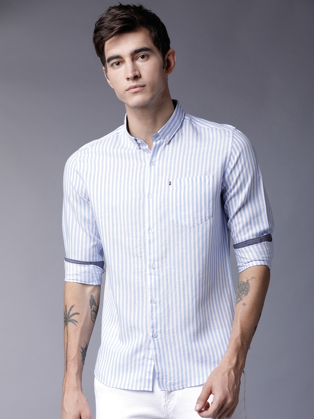 

Black coffee Men Blue & White Slim Fit Striped Casual Shirt