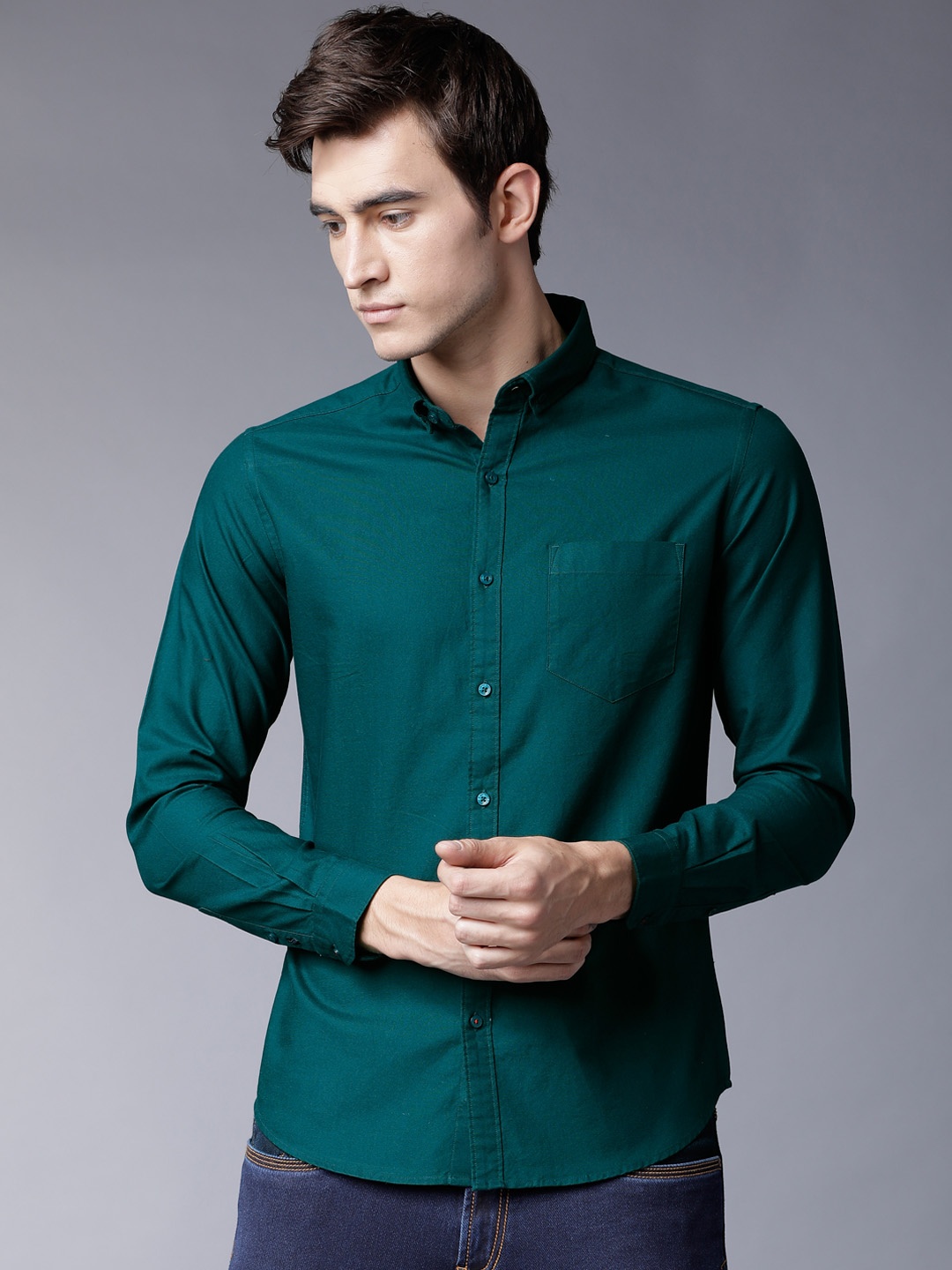 

Black coffee Men Green Slim Fit Solid Casual Shirt