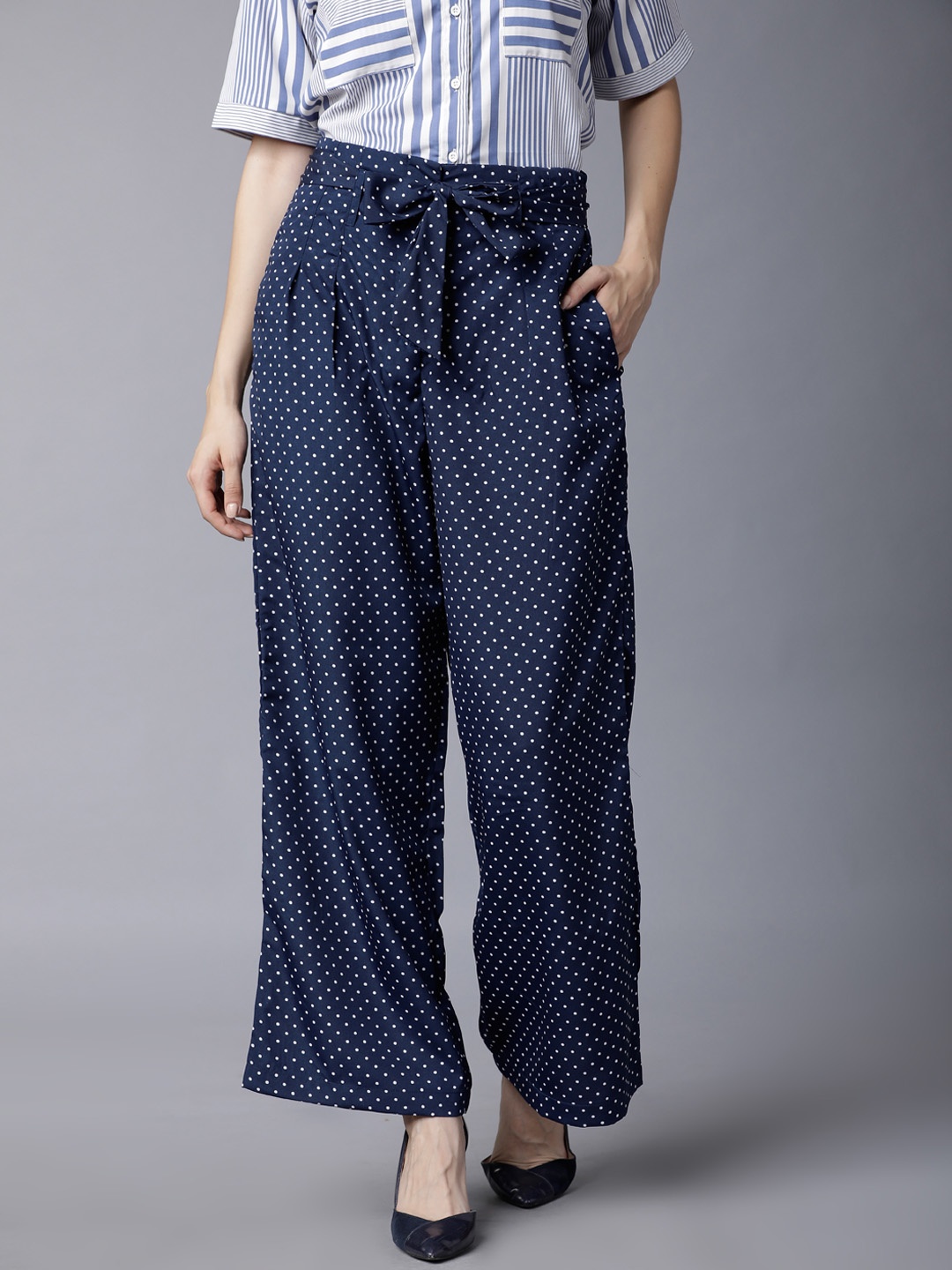 

Tokyo Talkies Women Navy Blue Printed Straight Palazzos
