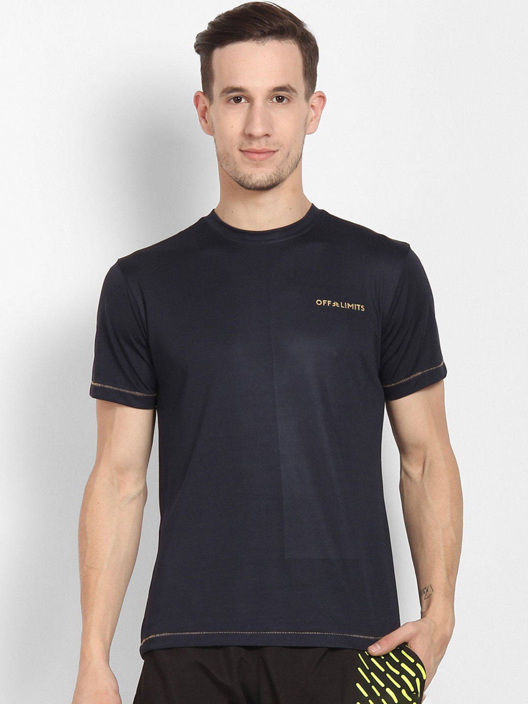 

OFF LIMITS Men Navy Blue Solid Round Neck T-shirt