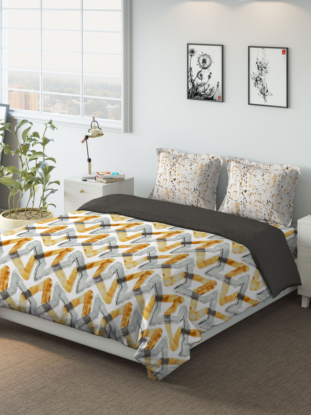 

DDecor Yellow & Grey 180TC Printed Bedding Set with Duvet Cover