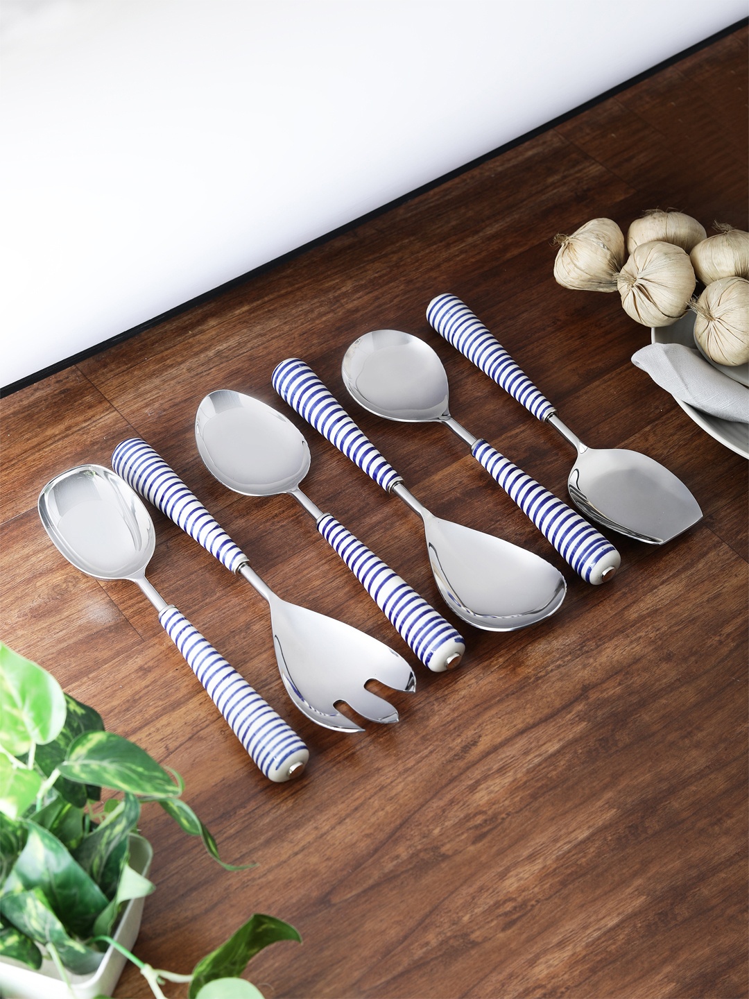 

VarEesha Blue Set Of 6 Printed Stainless Steel Spoon Set