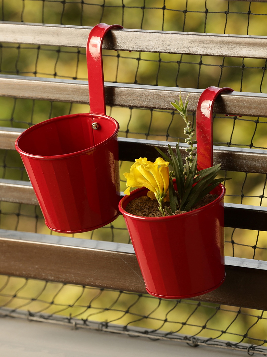 

ExclusiveLane Set of 2 Tiny Reds Hand-Painted Railing Cum Table Planters Pots, Red