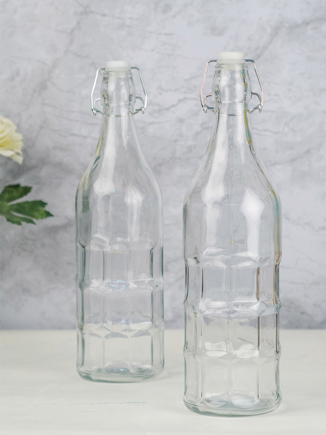 

GOODHOMES Set of 2 Transparent Water Bottles with Airtight Flip Swing Cap