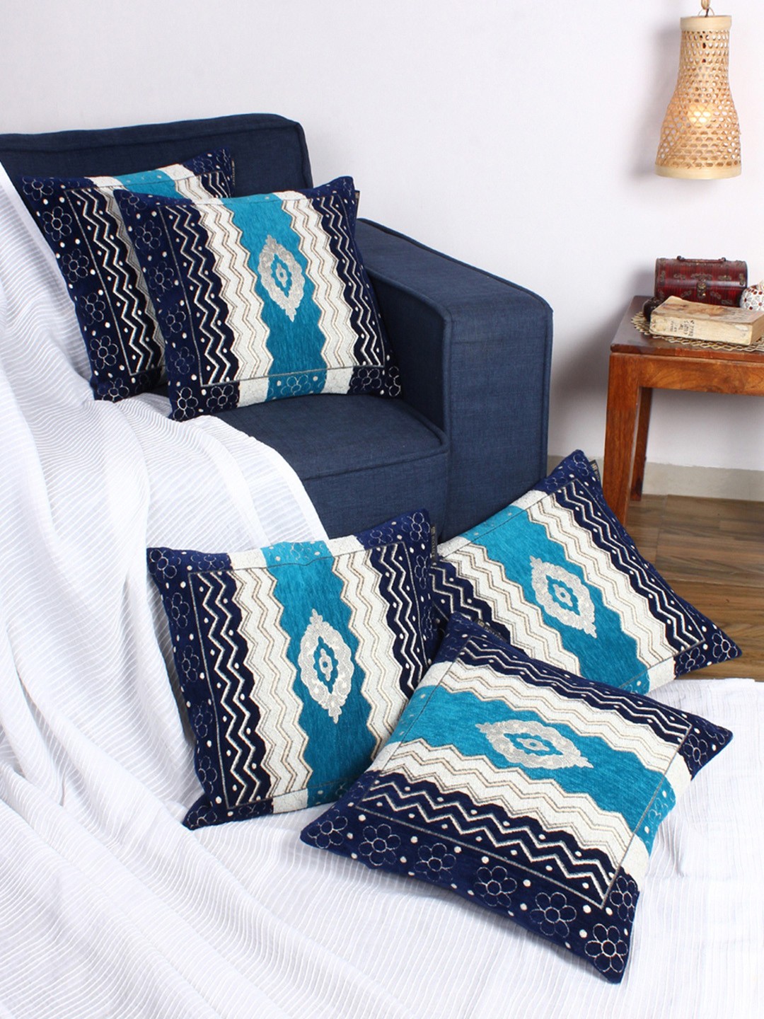 

ROMEE Navy Blue & White Set of 5 Geometric Square Cushion Covers