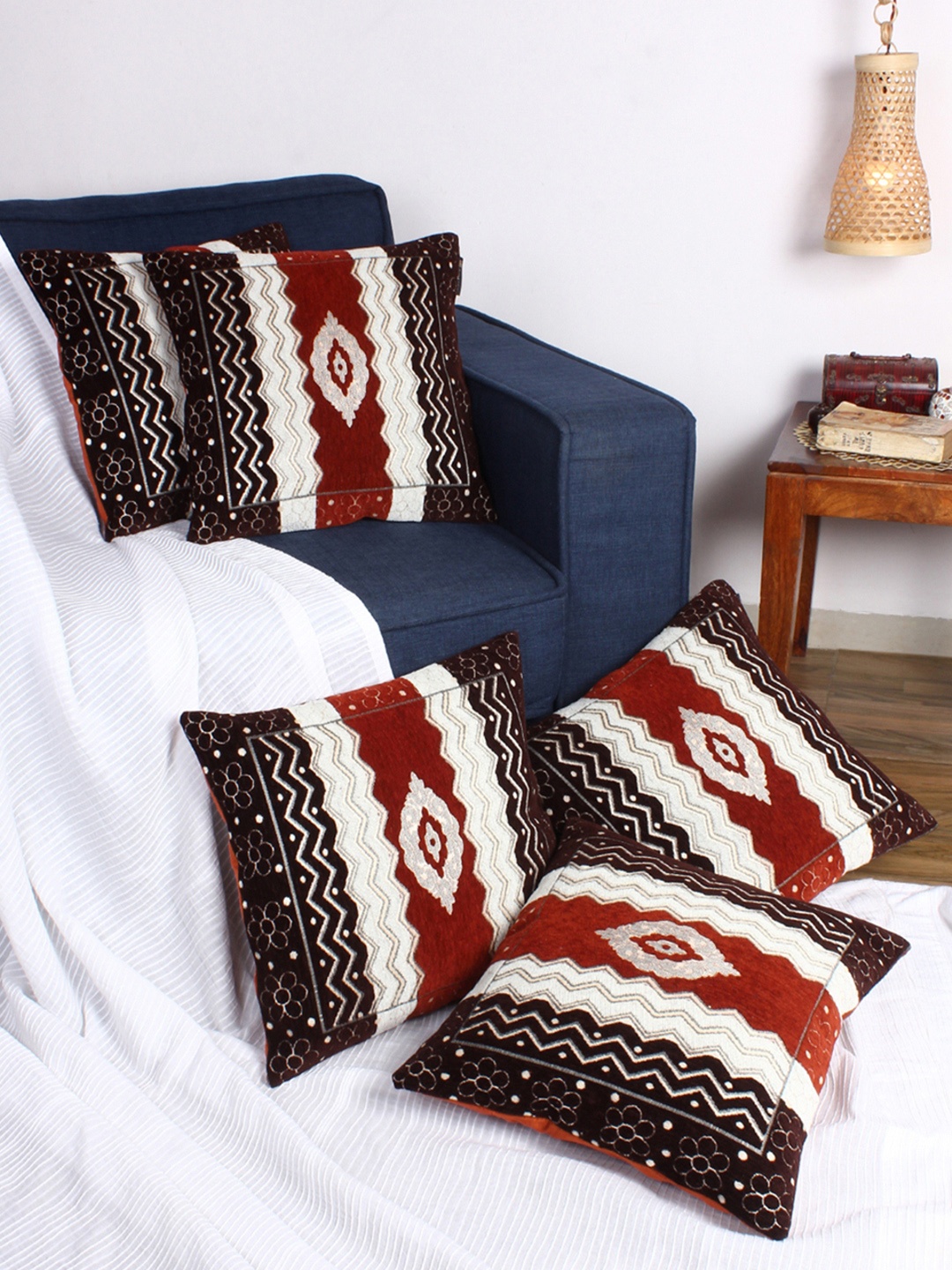 

ROMEE Red & White Set of 5 Geometric Square Cushion Covers