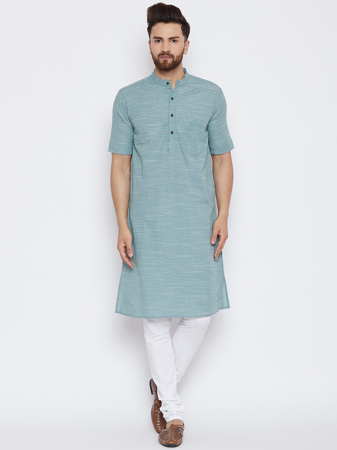 

even Men Green Solid Kurta with Trousers