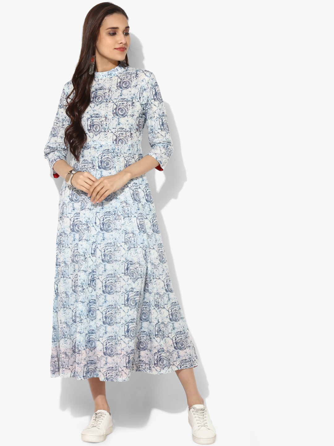 

Sangria Women White & Blue Printed A-Line Fusion Kurta