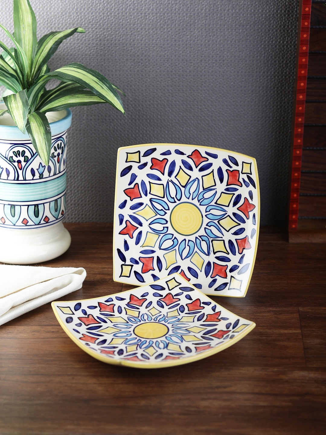 

VarEesha Set of 2 Off-White & Yellow Printed Ceramic Plates