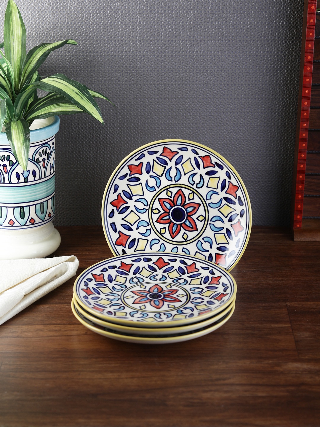 

VarEesha Set of 4 Off-White & Yellow Printed Ceramic Plates
