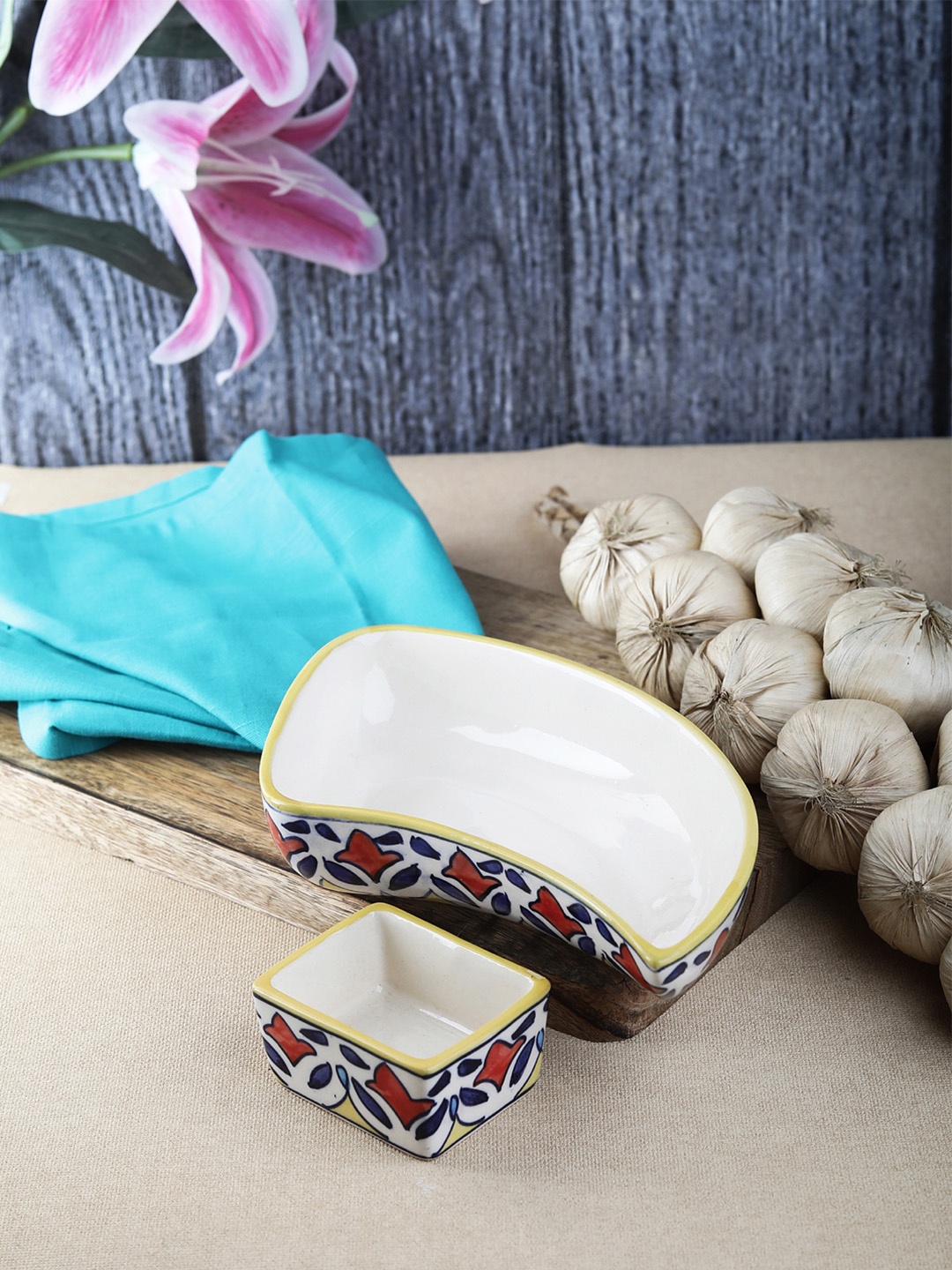 

VarEesha Set of 2 Off-White Printed Ceramic Serving Bowls