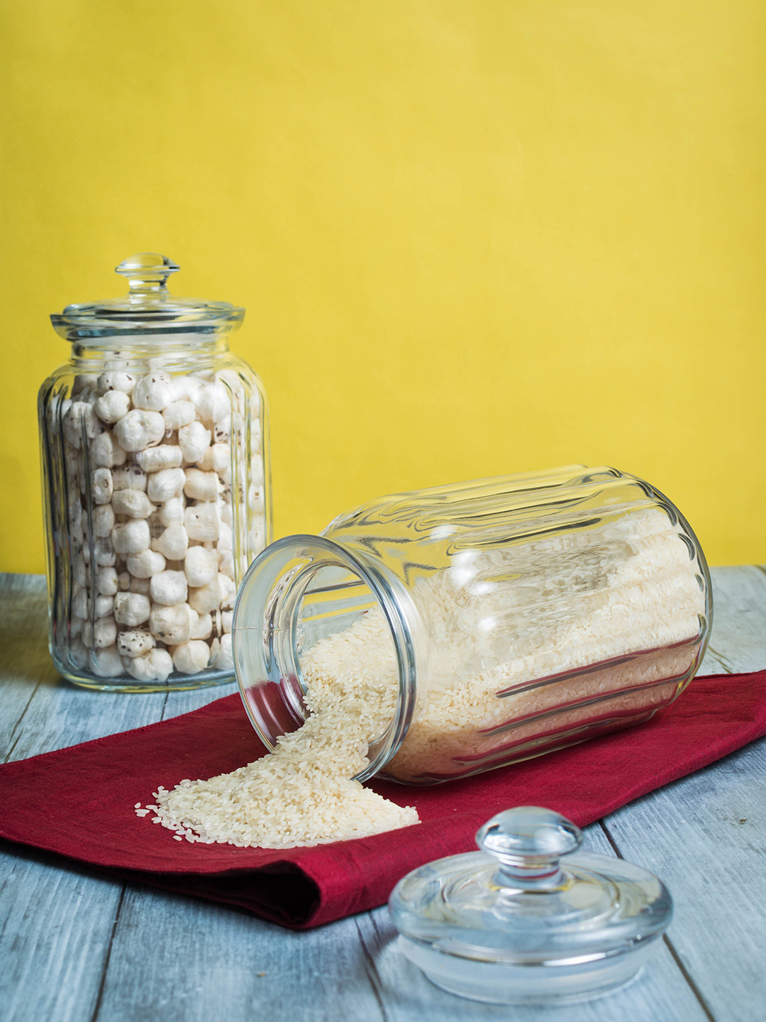 

Pasabahce Set of 2 Transparent Glass Jars With Lids