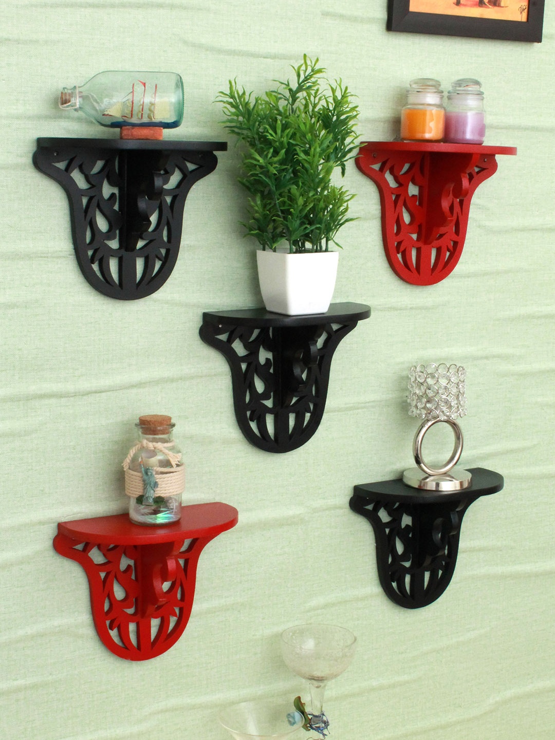 

Home Sparkle Black & Red Set of 5 Carved Shelves