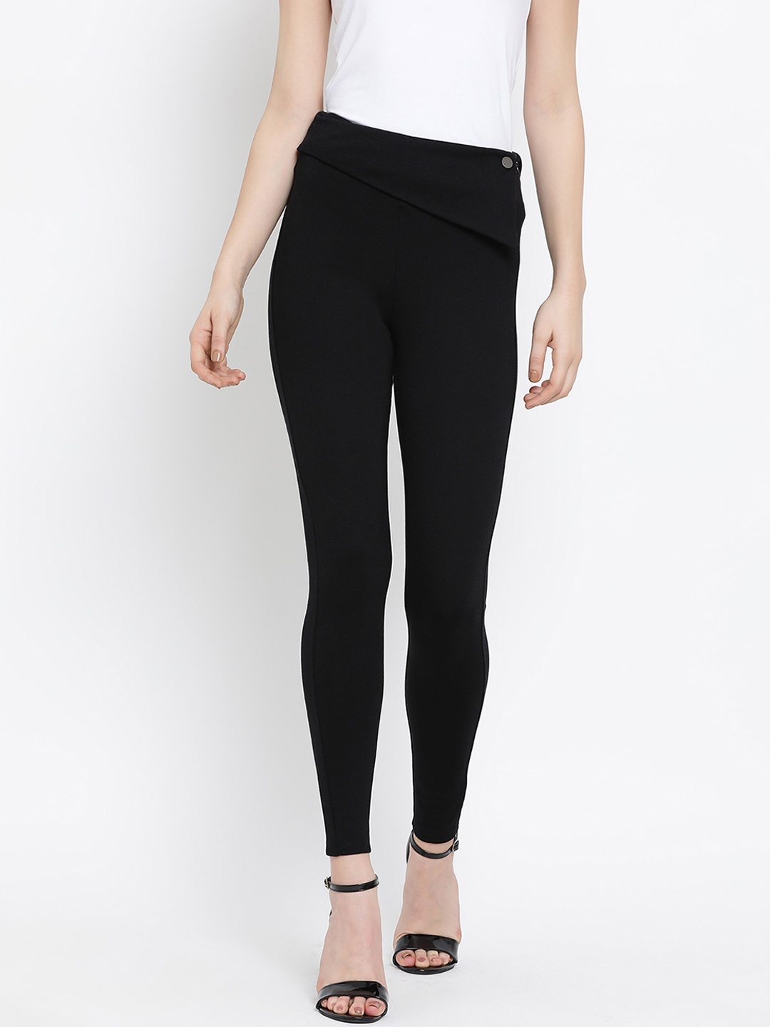 

Kazo Women Black Solid Skinny-Fit Jeggings