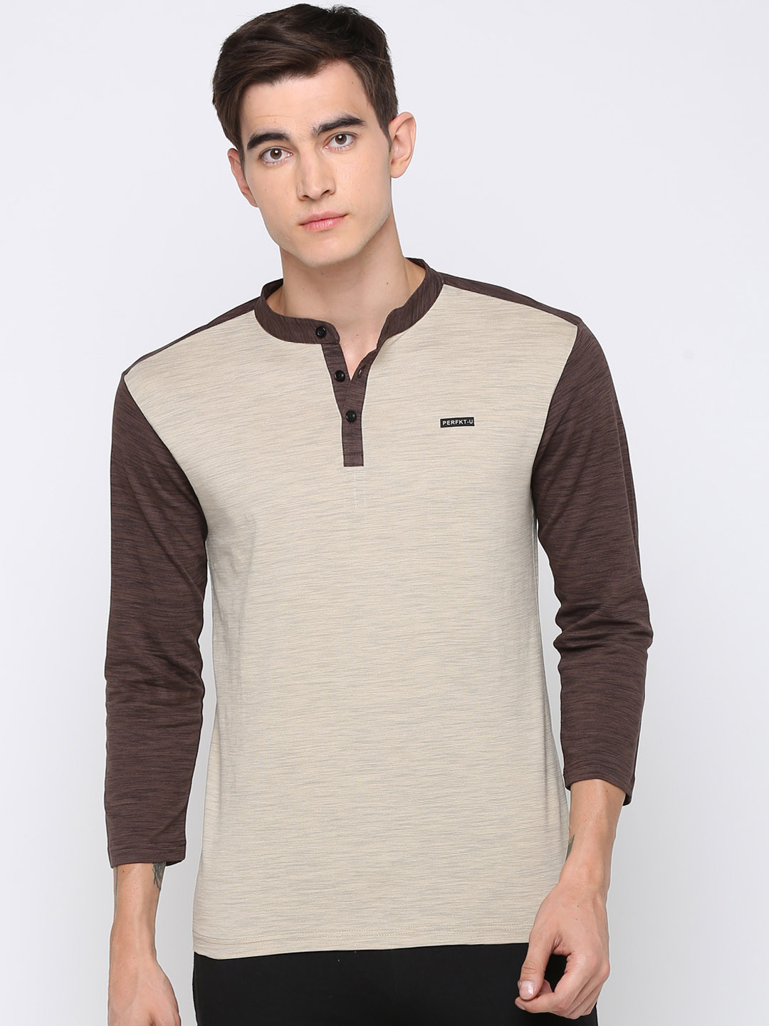 

PERFKT-U Men Beige Solid Mandarin Collar T-shirt